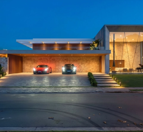 <strong>House BB</strong>