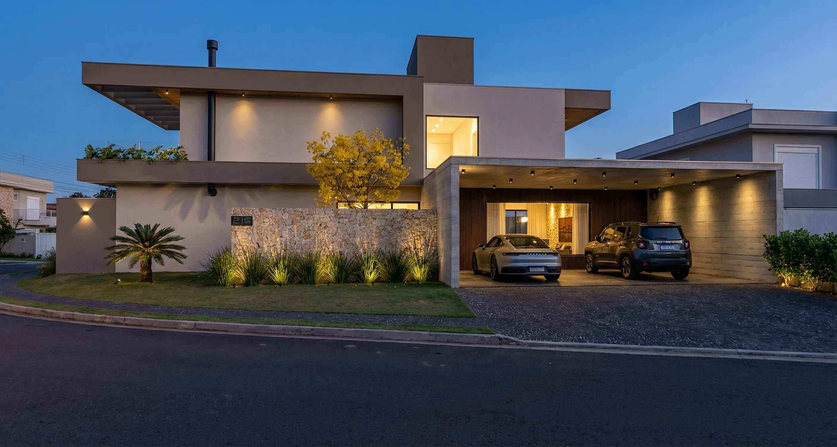 <strong>House YM</strong>