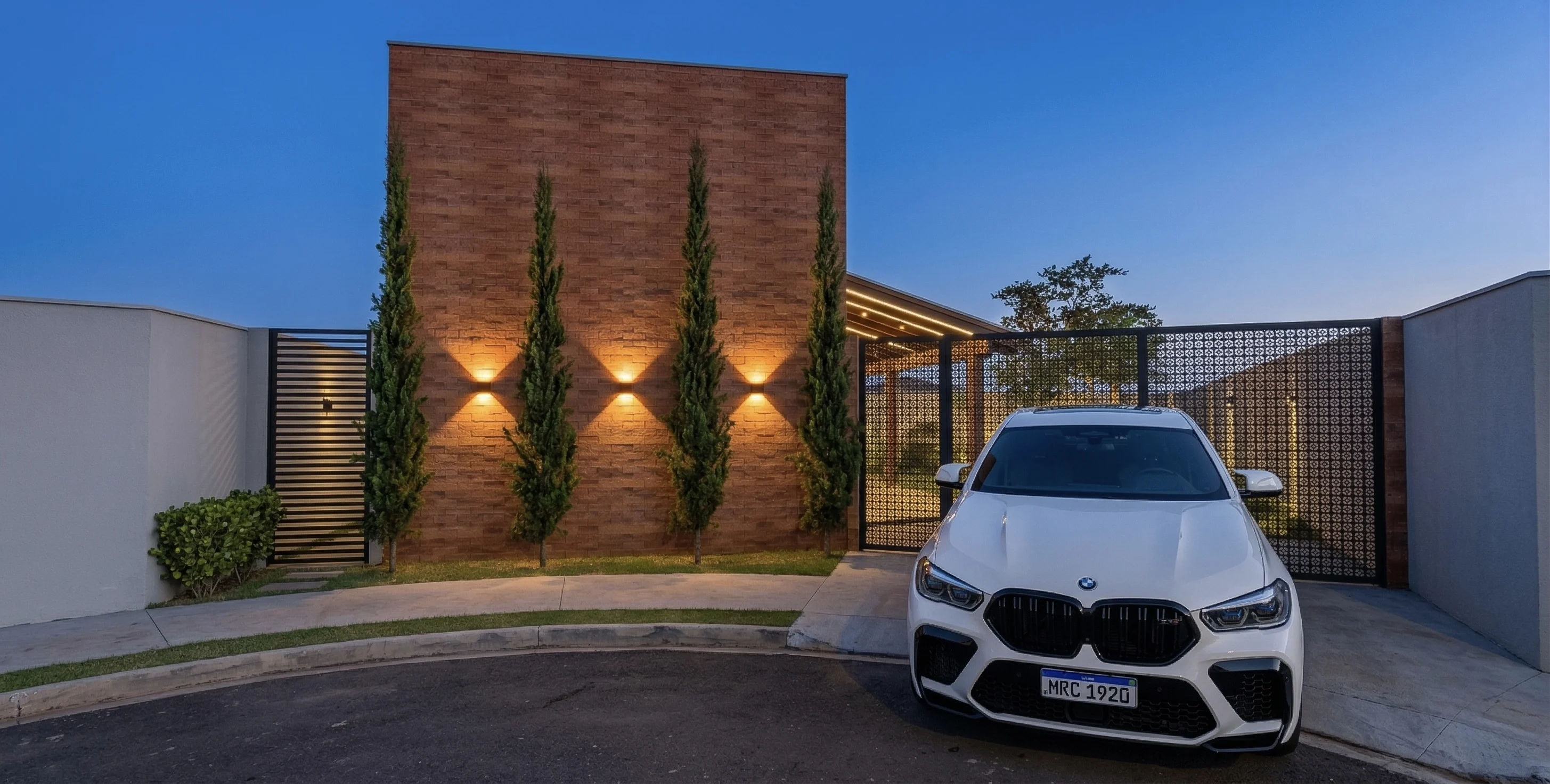 <strong>Ch&aacute;cara MF</strong>